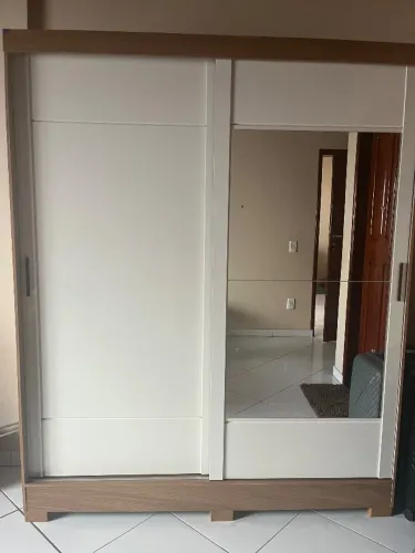 Guarda roupa duas portas