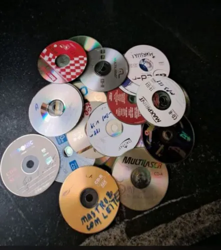 Cds usados para decoração e arte. (125 Unidades) 