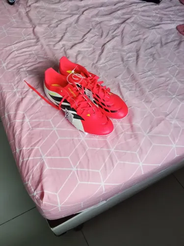 Chuteira Adidas predator