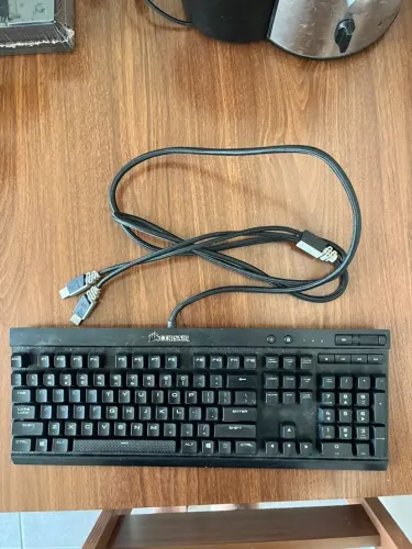 Teclado Gamer Corsair K70 Rapidfire