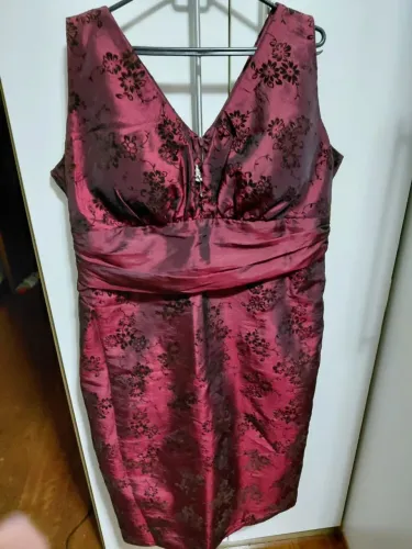 Vestido de festa vinho midi