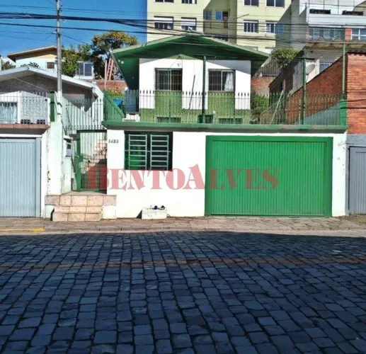 BENTOALVES Aluga em Caxias do Sul no Bairro Sagrada Família Casa Inferior com 3 dormitório