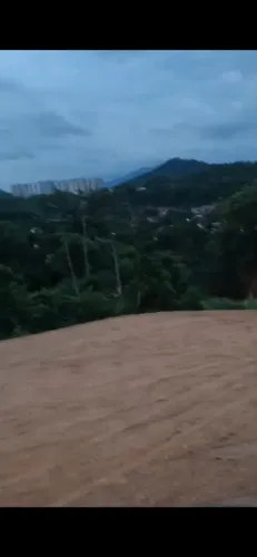 Vendo ou troco terreno por Apartamento na praia próximo do mar SC