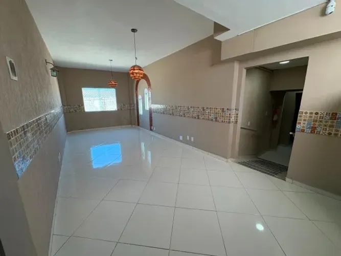 Kitnetes Fino Acabamento - Ótima localização na entrada de Cabo Frio