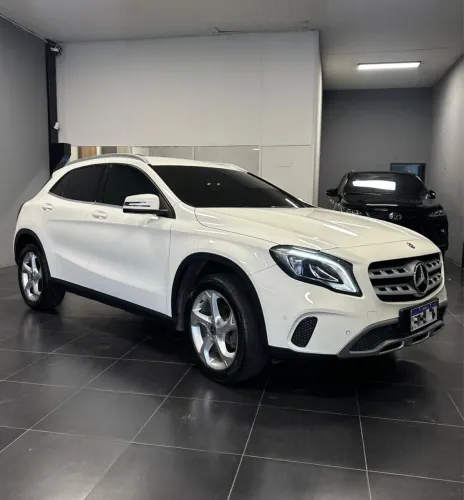 Mercedes-Benz GLA 200 Adv. 1.6/1.6 TB 16V Flex Aut. 2018
