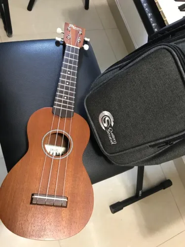 Ukulele OHANA SK-10 (soprano)