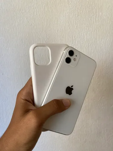 iPhone 11 64GB branco com nota fiscal + carregador