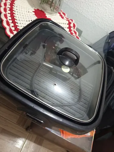 grill elétrico quandrangular