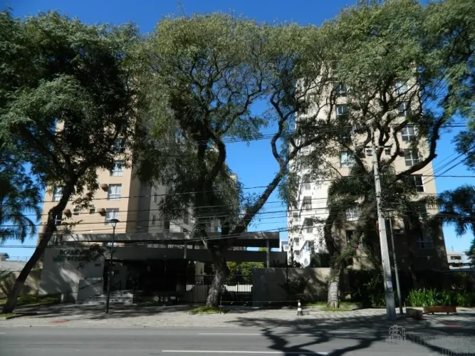 APARTAMENTO A VENDA NO REBOUÇAS.