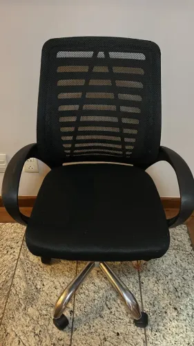 Cadeira de Escritório Ergonômica Diretor Bob Travel Max - Preta
