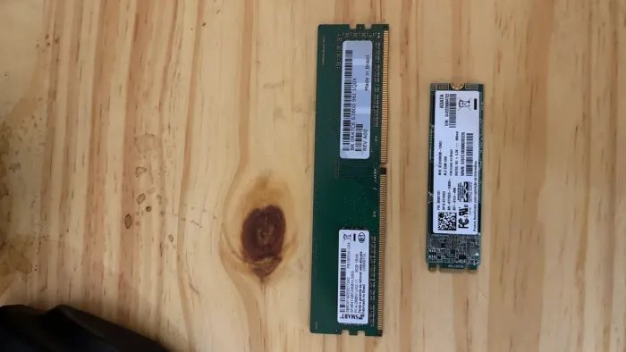 Memoria 8gb + SSD 128gb