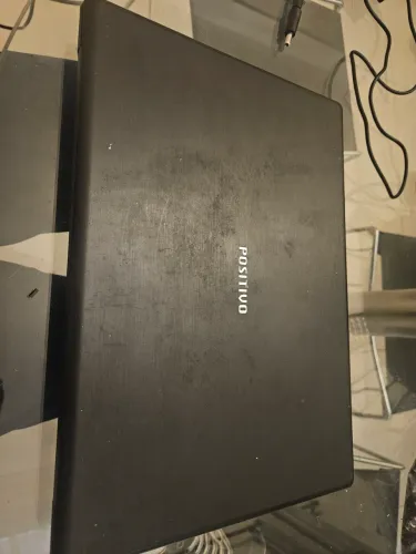 Vendo notbook positivo unique defeito