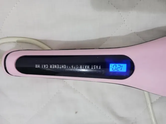 Vendo escova alisadora e secadora de cabelo fast hair straightener top baixei o preço $ 60