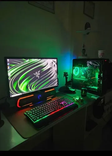 Vendo PC GAMER incluso monitor caixa de som e fone 