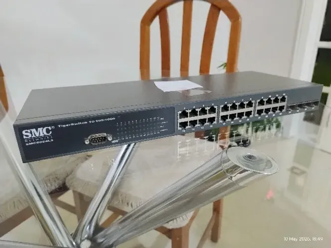 Switch de Rede Gerenciavel SMC 8024L2
