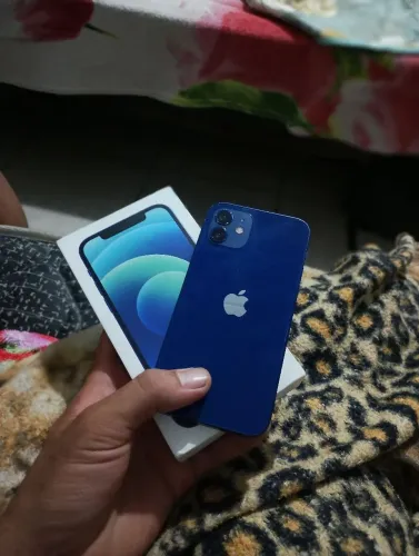 iPhone 12 , com 128 GB todo original