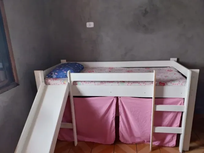 Cama Infantil com Escorregador.