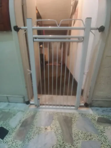 Portão pet semi novo!