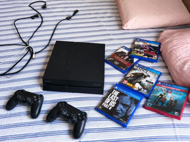 PS4