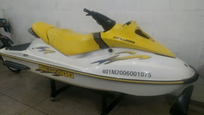Jet sky sea doo 720 2 tempos ano 2005