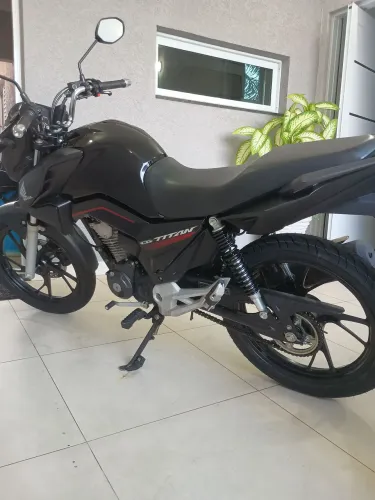 Vendo ou troco Titan 160