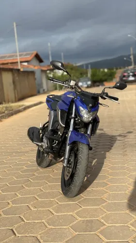Vendo Fazer 250