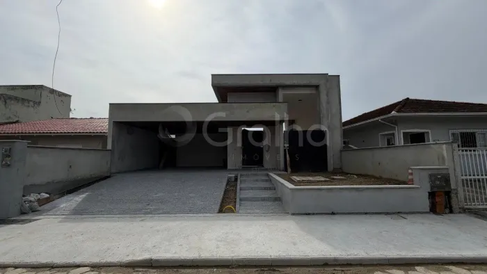 Casa de 185m² com 3 dormitórios no Carianos