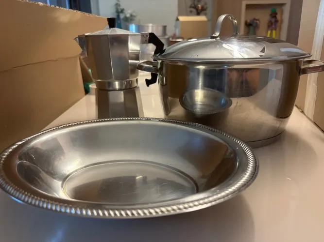 UTENSÍLIOS DOMÉSTICOS À VENDA