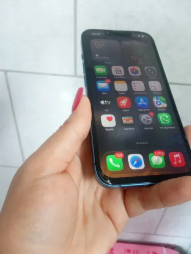 iPhone 13 tela trincada