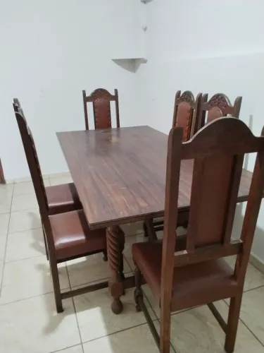 MESA DE JANTAR MADEIRA MACIÇA