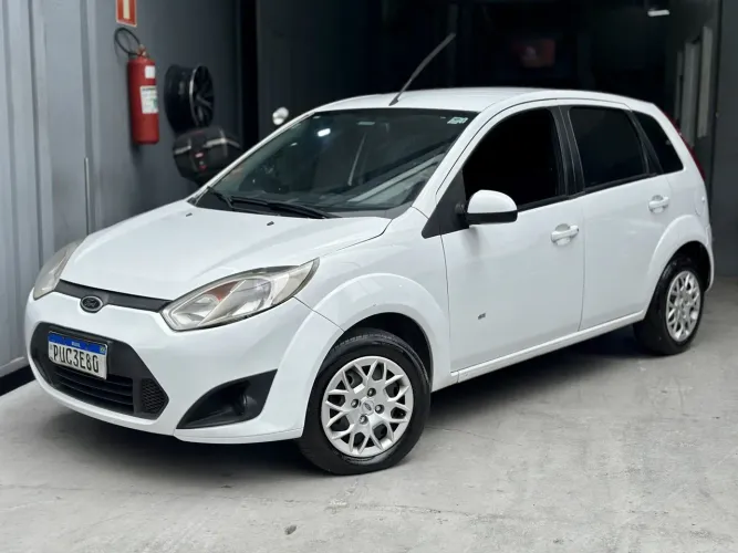 Ford Fiesta 1.0 Rocam SE Plus Hatch 8V Flex 4P Manual 2014