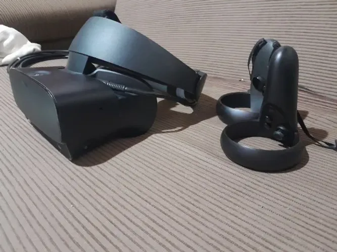 Oculus Rift S em bom estado - Óculos de RV + Controles Originais