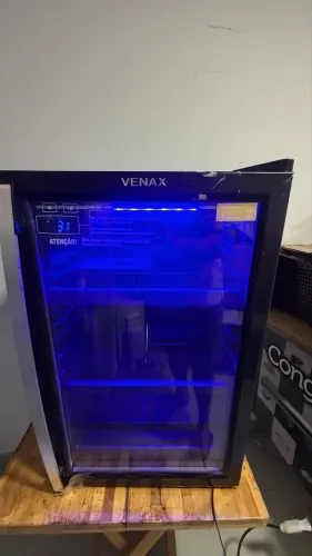 Cervejeira Venax 100 litros 220v novinha 