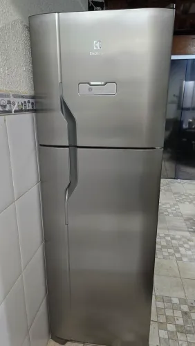 Geladeira Electrolux inox