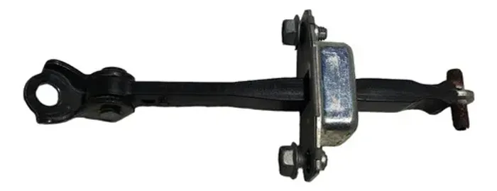 Limitador Dobradiça Porta Traseira Dir Suzuki Swift 2014 15