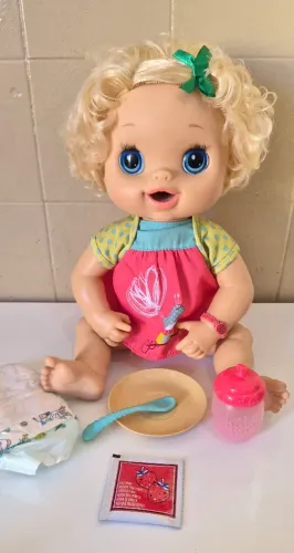 Boneca baby alive me lindo bebê clara bella