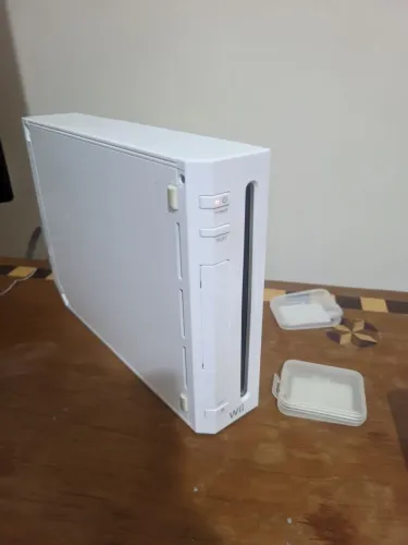 Nintendo Wii (Leia a descrição)
