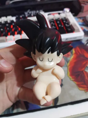 Action figure Goku bebê