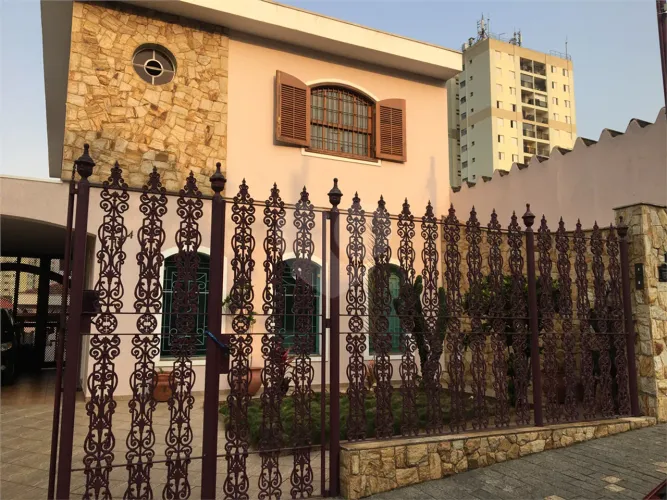 Sobrado com 4 quartos à venda ou para locação em Vila Ré - SP