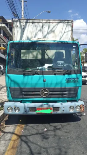 Mercedes 914 baú