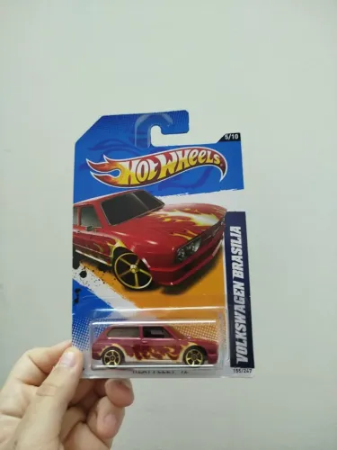 Miniatura HotWheels Volkswagen Brasilia (2012) - 1:64