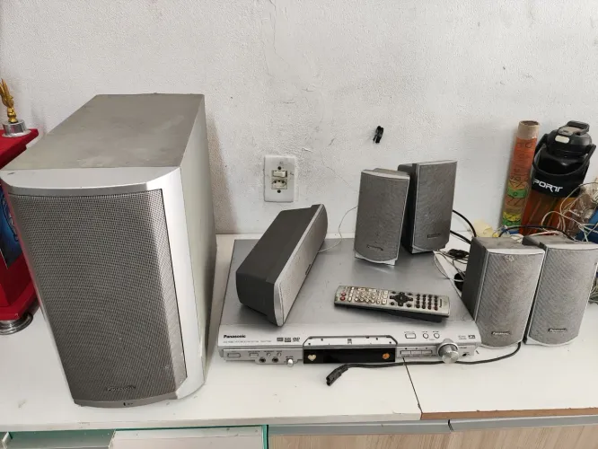 *Só retirar não posto* atenção o LCD do aparelho não funcHome theater SA -HT530 panasonic 