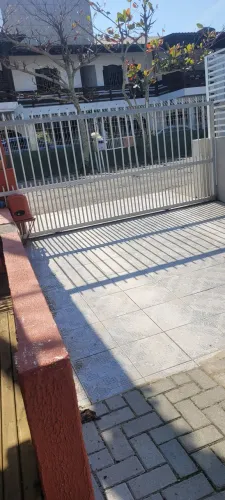 Portão de aluminio