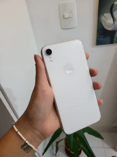 iPhone XR Branco - 64gb 