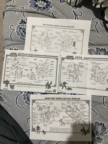 Manuais vintage dos cavaleiros do zodíaco