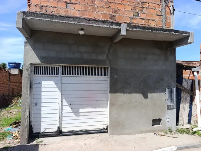 Vendo ou troco por carro, casa no distrito de humildes,feira de Santana
