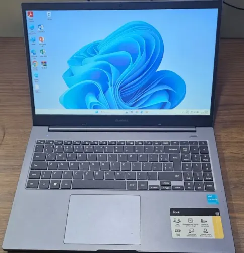 Samsung Book Celeron 4 GB SSD 480GB
