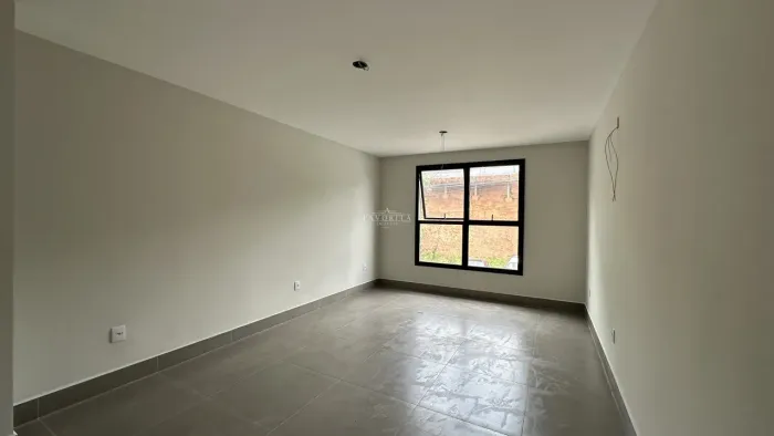 Sala Comercial no 1 pavimento para aluguel em Bragança Paulista - Centro Empresarial Jagua