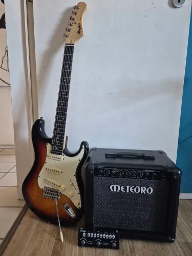 Combo guitarra memphis tagima mg30 + amplificador meteoro nitrous drive + pedaleira cuvave