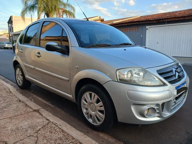 Citroen C3 Exclusive 1.4 Flex 8V 5P 2011